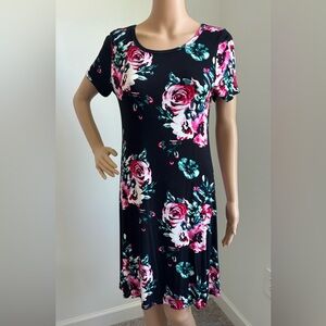 NWOT Vibrant Floral Print, Stretchy Lightweight Dress Size MD